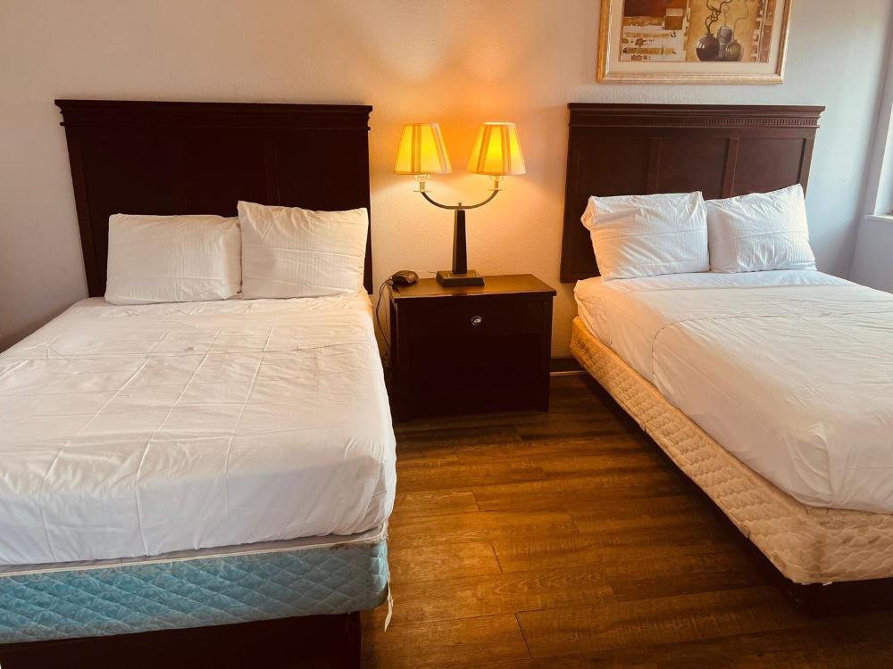 Palace Inn & Suites - Newport News/Jefferson Ave